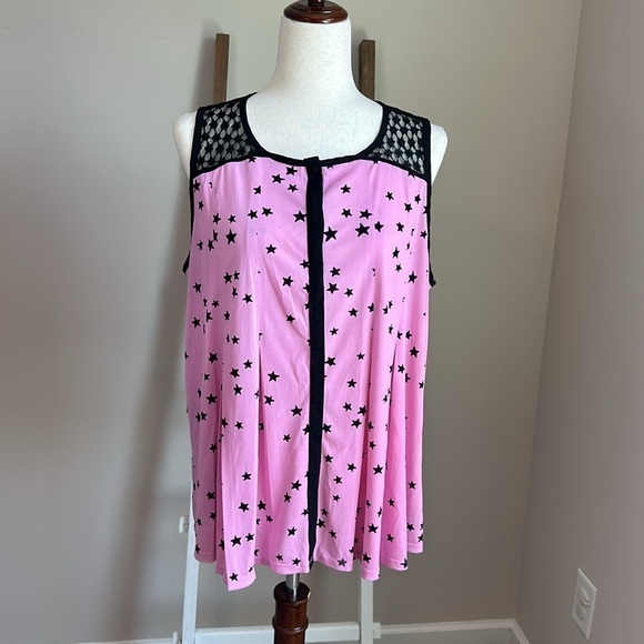 Elle Other - Elle Sleeveless Pink Top with Black Star and Top Lace Design Size Large in GUC